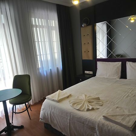 Royal Garden Suite And Hotel Istanbul Eksteriør bilde