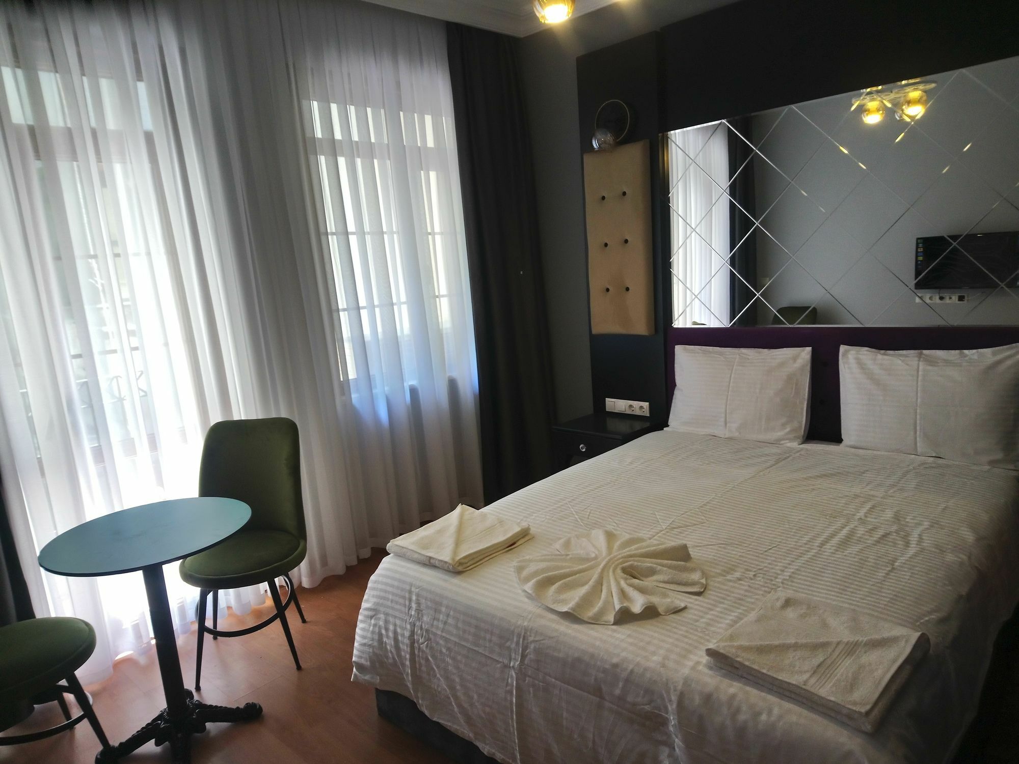 Royal Garden Suite And Hotel Istanbul Eksteriør bilde